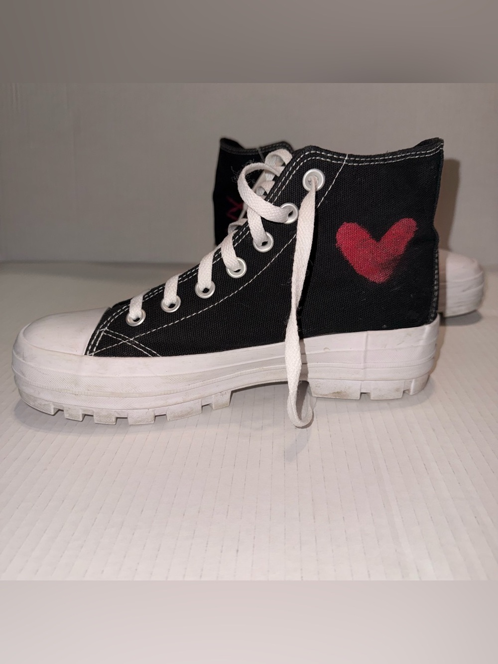No Boundaries Black High-Top Sneakers with Pink Heart Accent